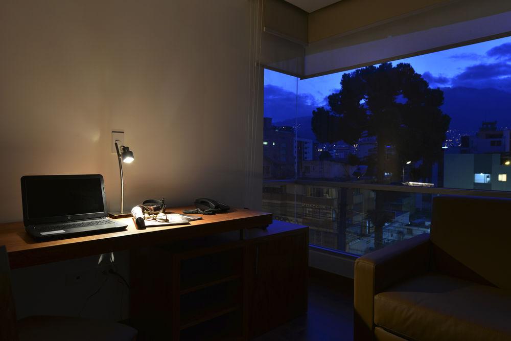 Best Western Hotel Zen Quito Extérieur photo